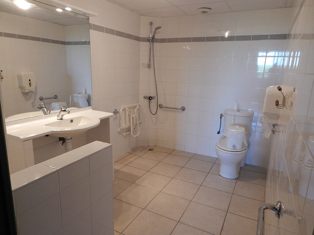 Salle de bain rez-de-chaussee